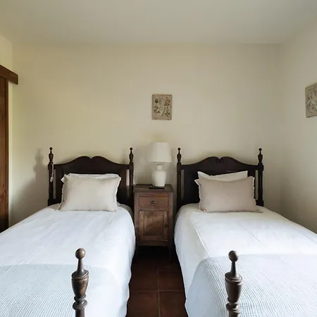 Farma Quinta Do Pomarinho - By Rowdhouses Arouca