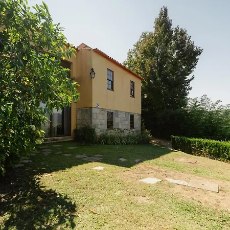 Farma Quinta Do Pomarinho - By Rowdhouses *